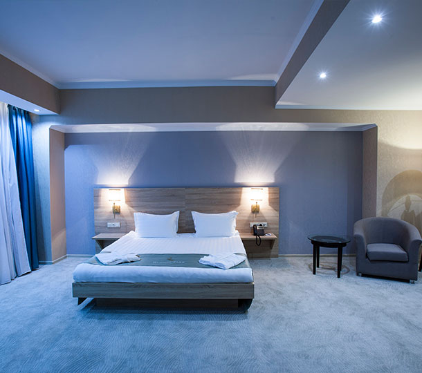 Renion Park — Senior Suite